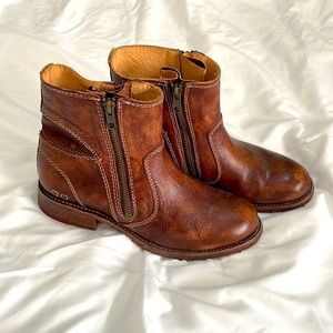 Bed|Stu Women’s Eiffel Boot, Teak Driftwood, 8M US